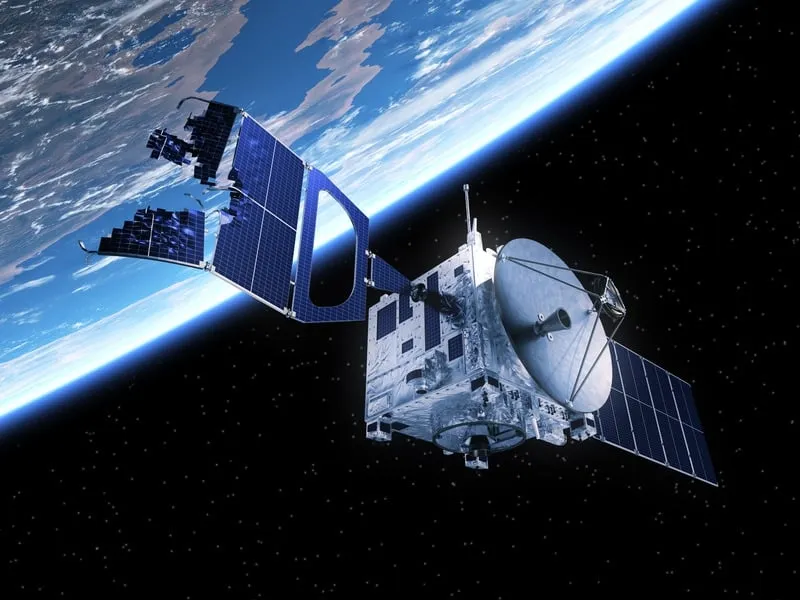 Satellit im Orbit – gefertigt mit hochleistungsfähigem Rogers-Leiterplattenmaterial